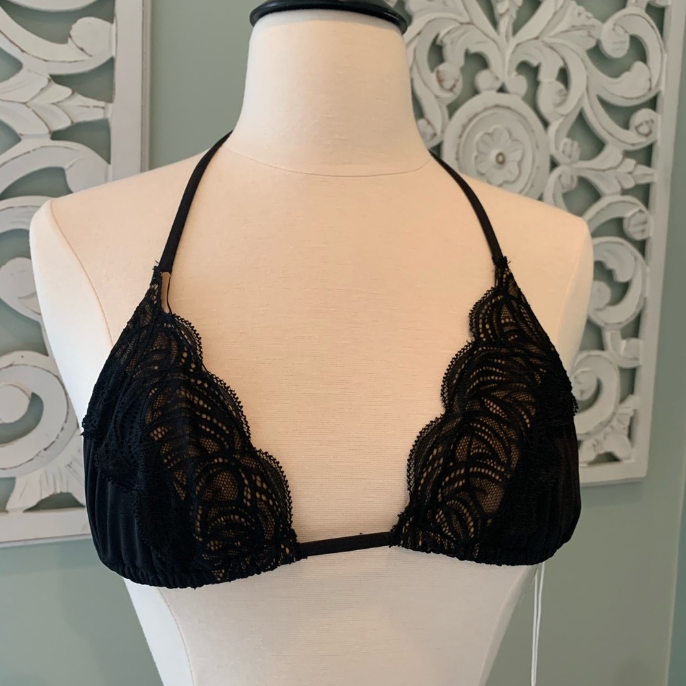 Black beach bunny lace bikini top